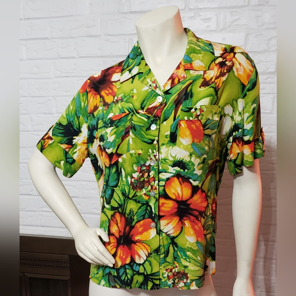 CHICO'S | Women's Multicolor Tropical Button Down Shirt